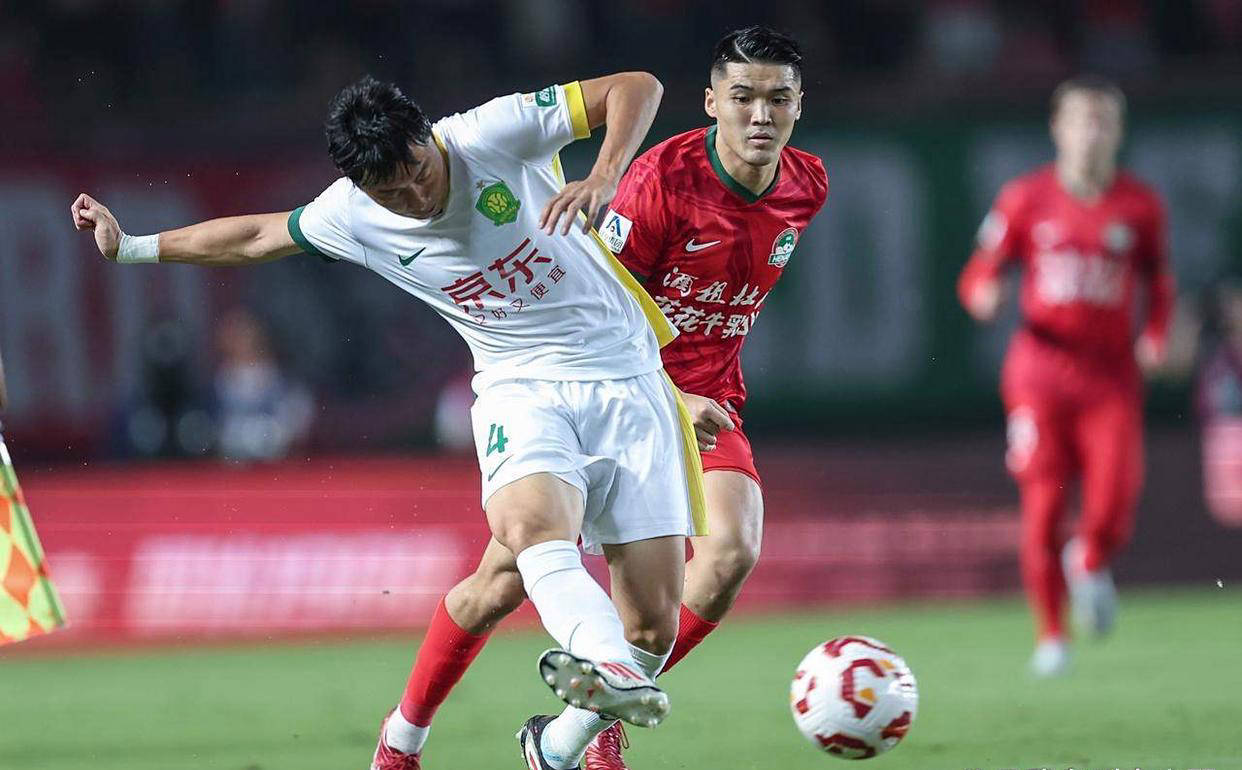 建业阵中千名球员士气高昂，备战冲击前四的简单介绍