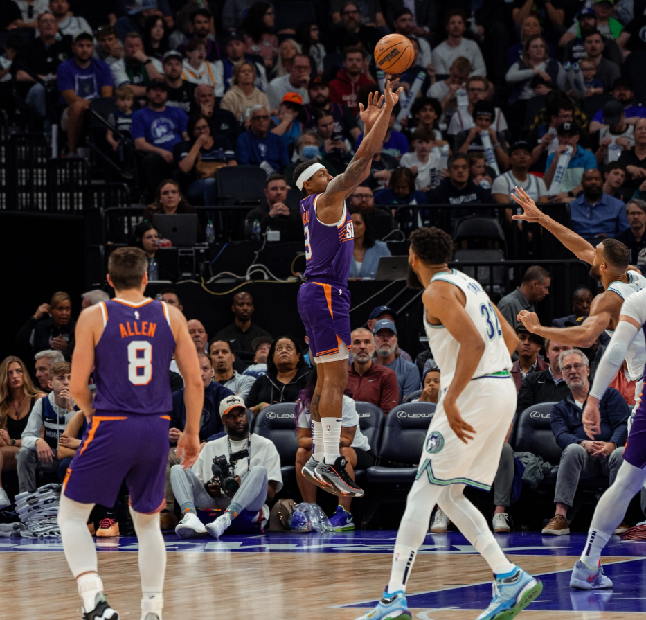 掘金绝杀尼日利亚男篮,布拉德利送出助攻 掘金绝杀尼日利亚男篮,布拉德利送出助攻