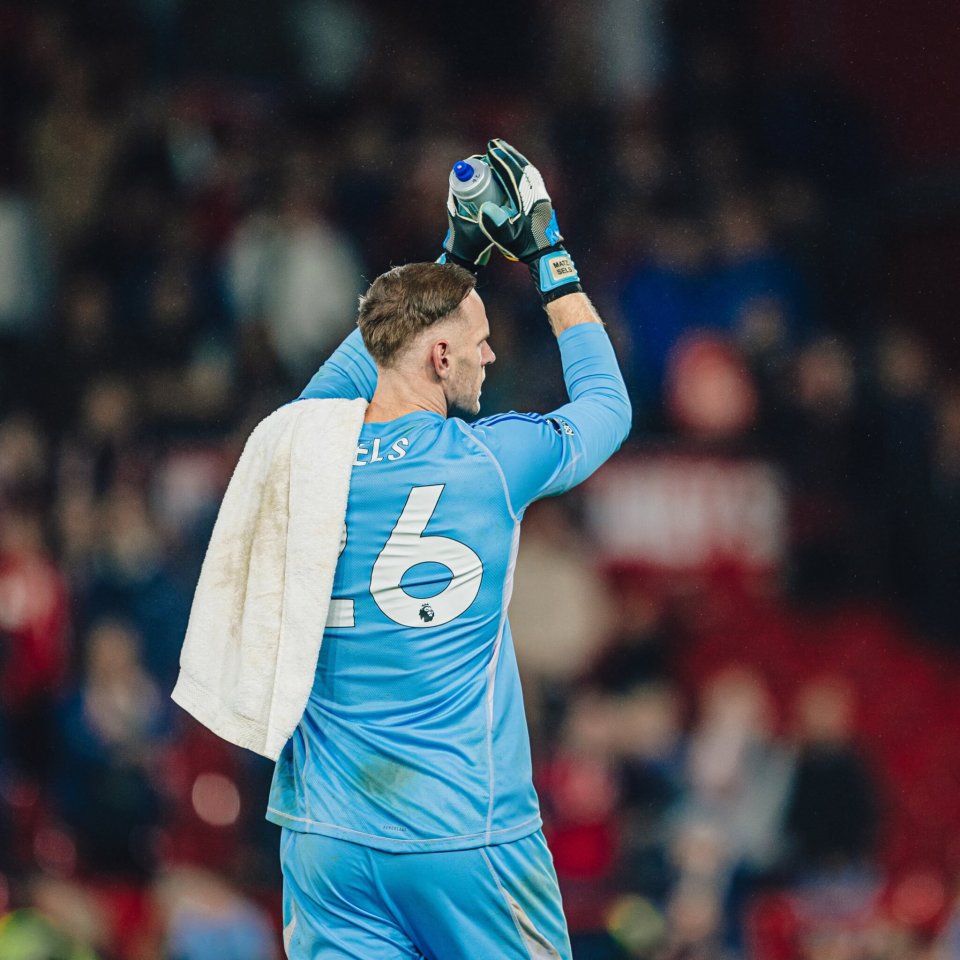 阿森纳险胜奥地利，本泽马刷新纪录