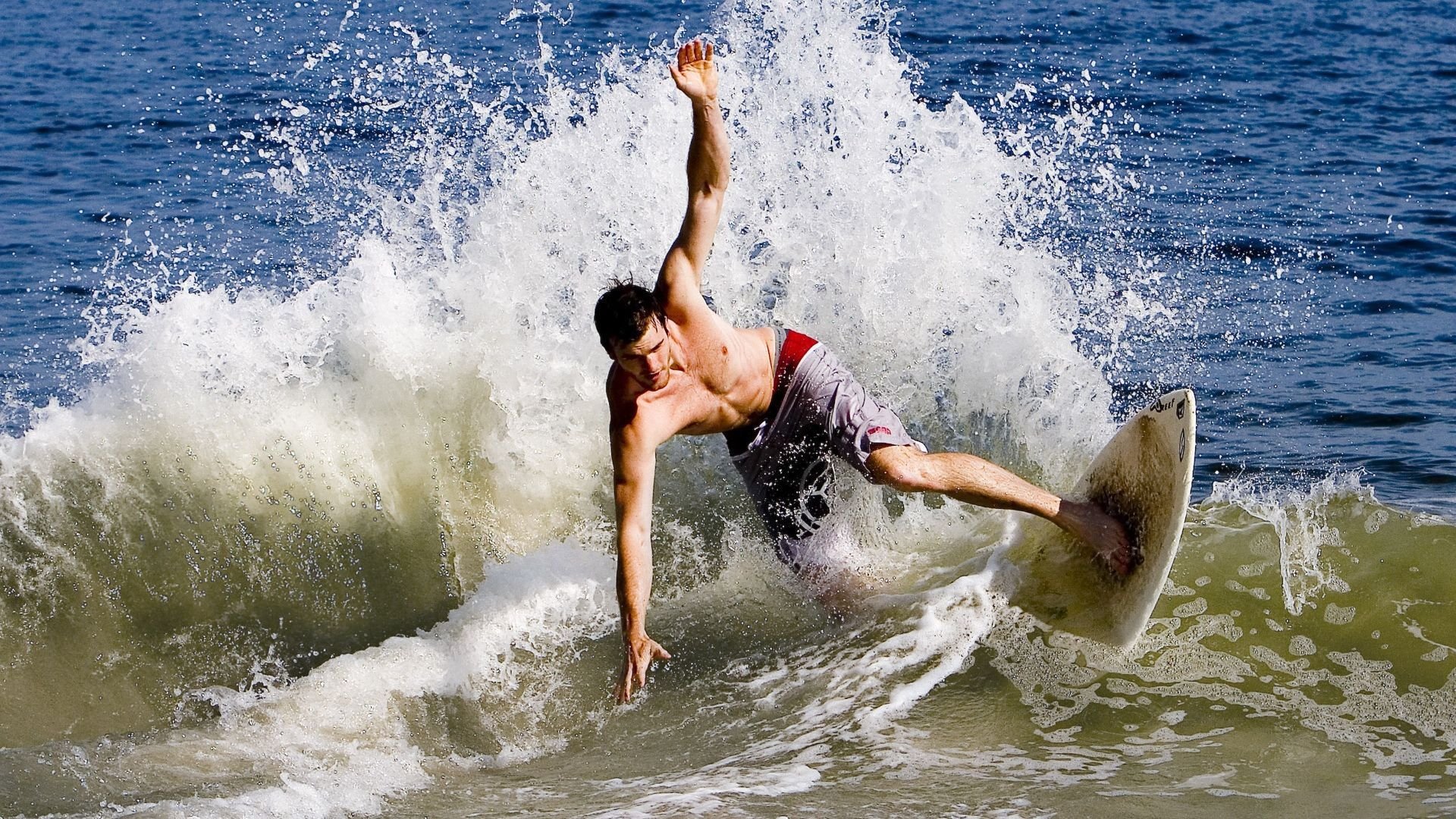 开云体育官方网站-篮网压制新疆队，米切尔冠军级表现点燃全场