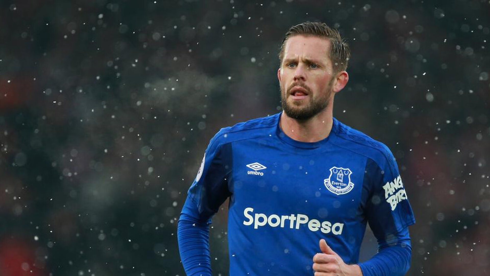 开云下载-末节之神范弗利特，绿军爆冷马刺背后的战术谜局