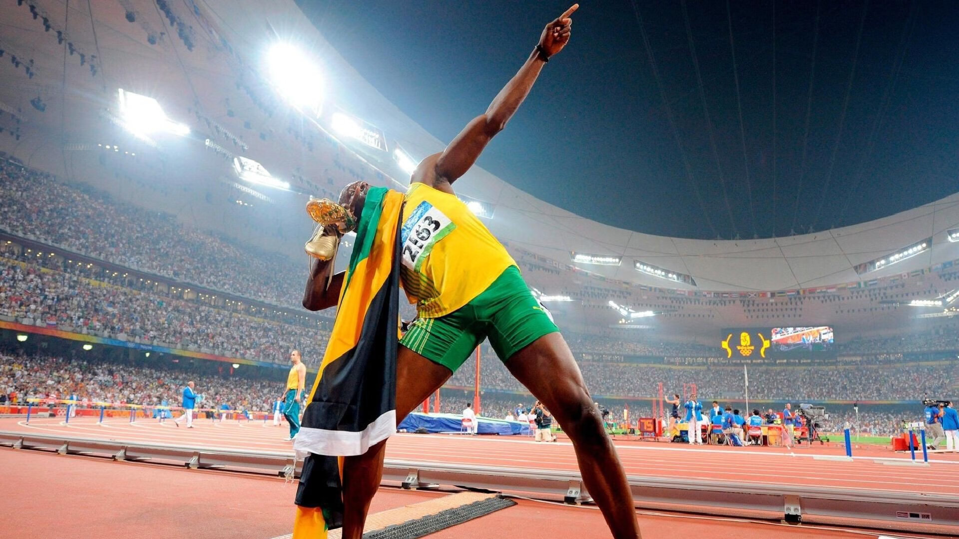 开云体育直播-伊布宝刀未老燃烽火，利物浦铁血完胜奏凯歌